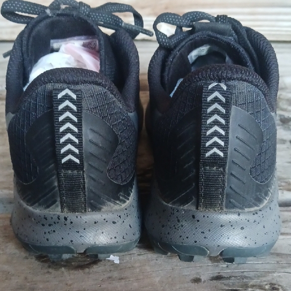 Men's Black Running Shoes - Picture 7 of 10